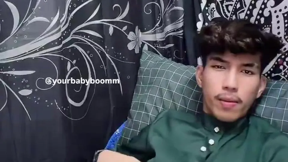 Malay Twink Cum Show