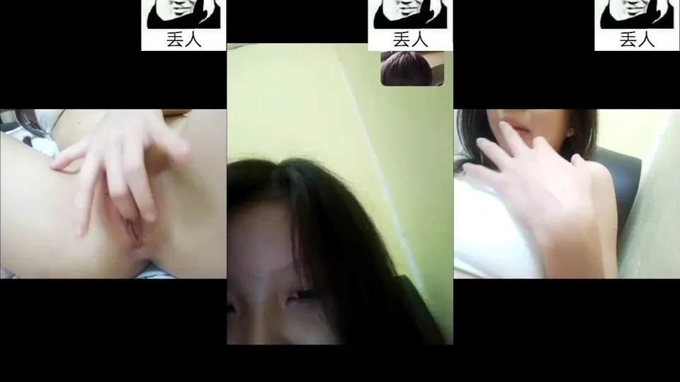 Malaysian girl masturbates 