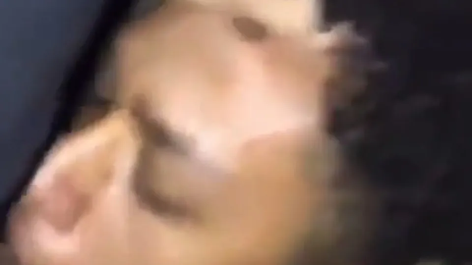 Mamando o amigo no beco escuro - ThisVid.com
