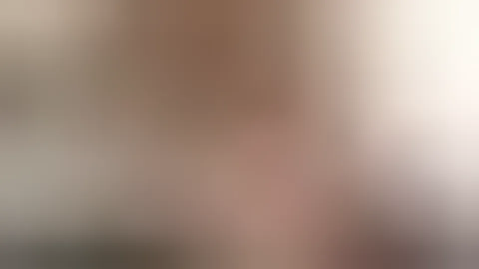 Mamas Junge - Alison Rey lernt mit Hilfe der Stiefmutter ihres Freundes zu ficken! ffm Dreier!