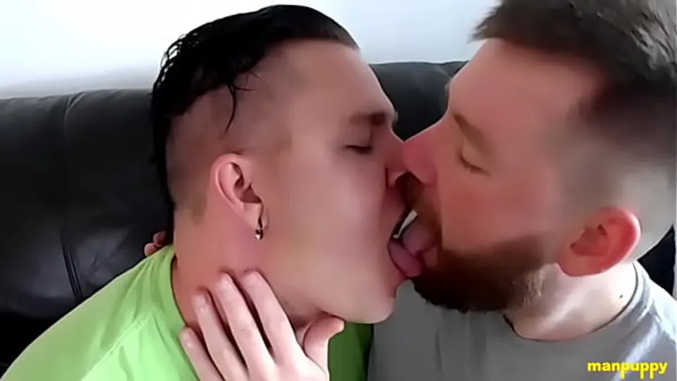 ManPuppy: Jock Kaleb DeWulf Fell For Horny Leo Blues Magical Tongue