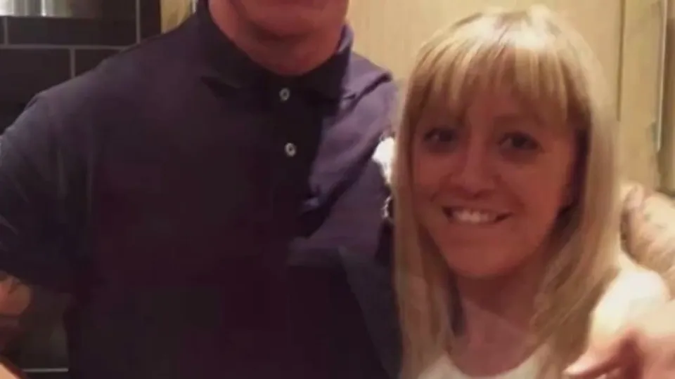 Married man loves using lingerie - ThisVid.com