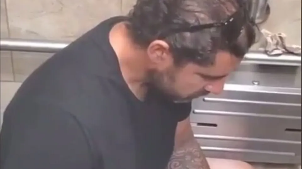 Married Str8 Wanker Caught / Cums Into His Hand! - ThisVid.com