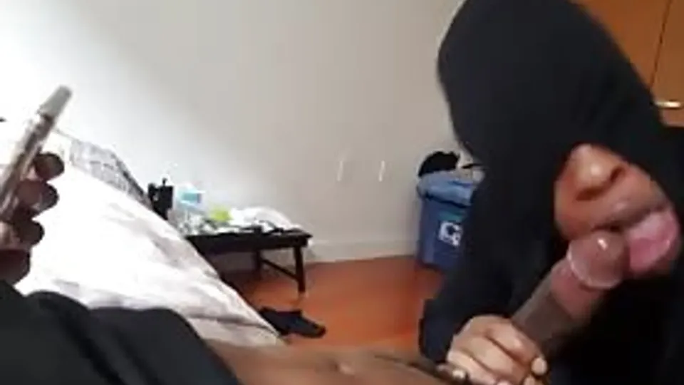 masked nigga sucking his co worker cock for extra cash
