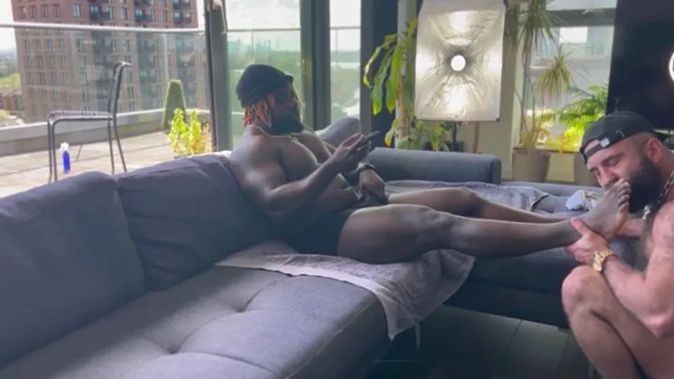 massive black muscle giant fucks muscle hairy bear  — PornOne ex vPorn