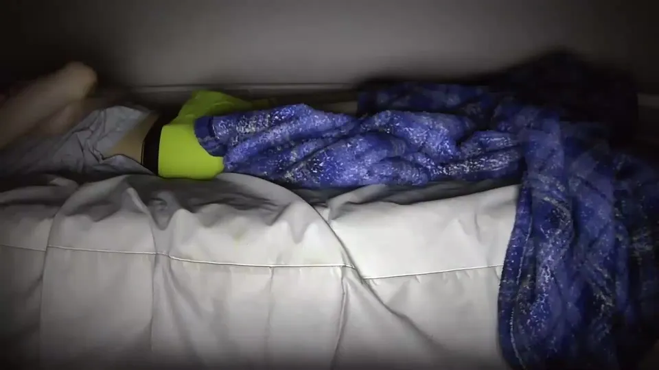 Massive Boner Keeps YT Sleepstreamer Up - ThisVid.com