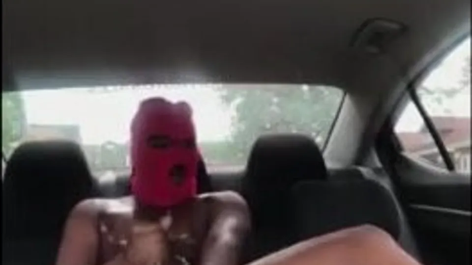 Massive booty thug jerking off in the car - ThisVid.com