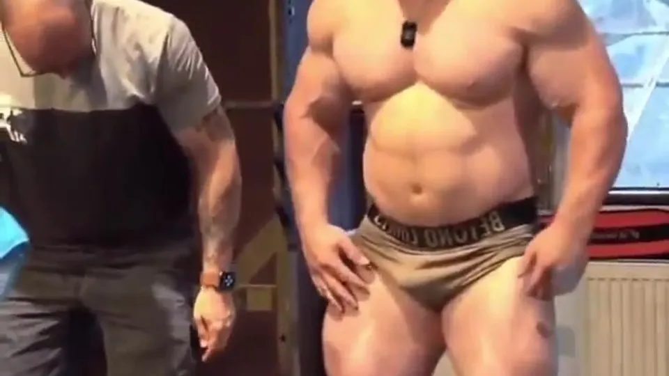 Massive Muscle Mass - ThisVid.com