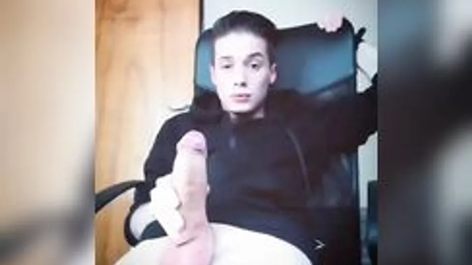 Chicos Twink Masturban en Casa