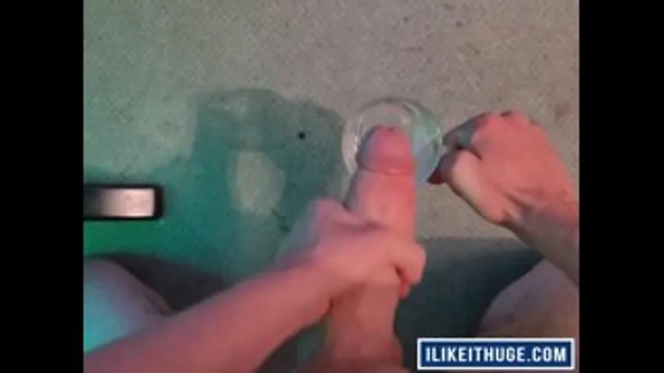 Massive white cock, huge cumshot
