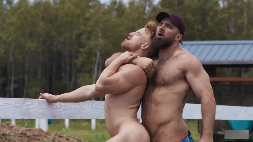 Massively Built Muscle Bear Fucking Outdoors - ThisVid.com