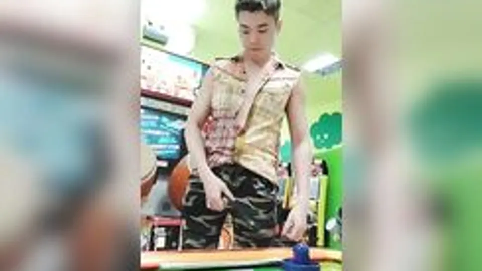 masturbating in game zone at mall