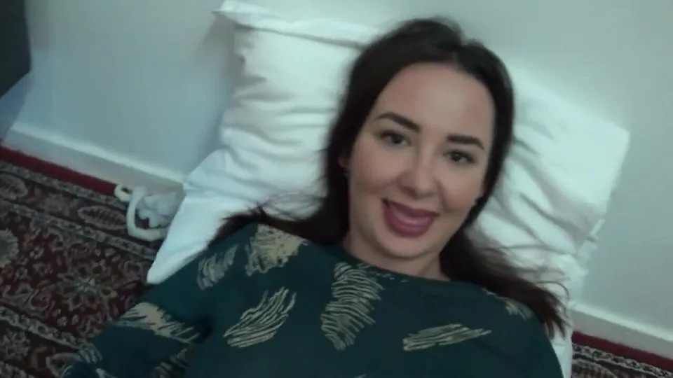 Mature Stepmom with Curvy Figure Seduces Stepson