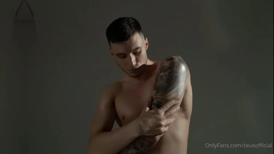 Max Barz: Intimate Solo Session