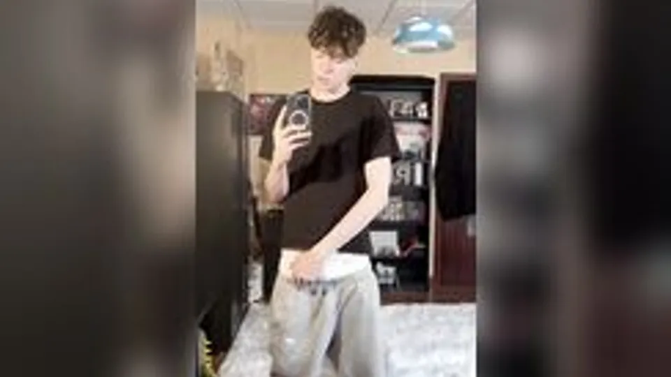 Max on show