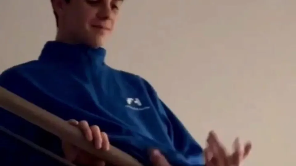 [MC] Teen shows dick in public