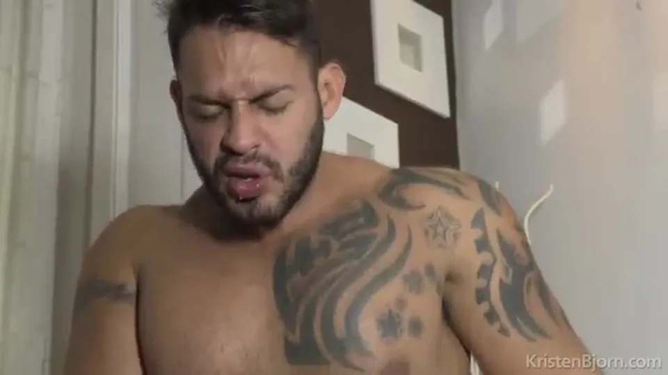 Meat Men - Follow Me - Viktor Rom, Louis Ricaute.mp4