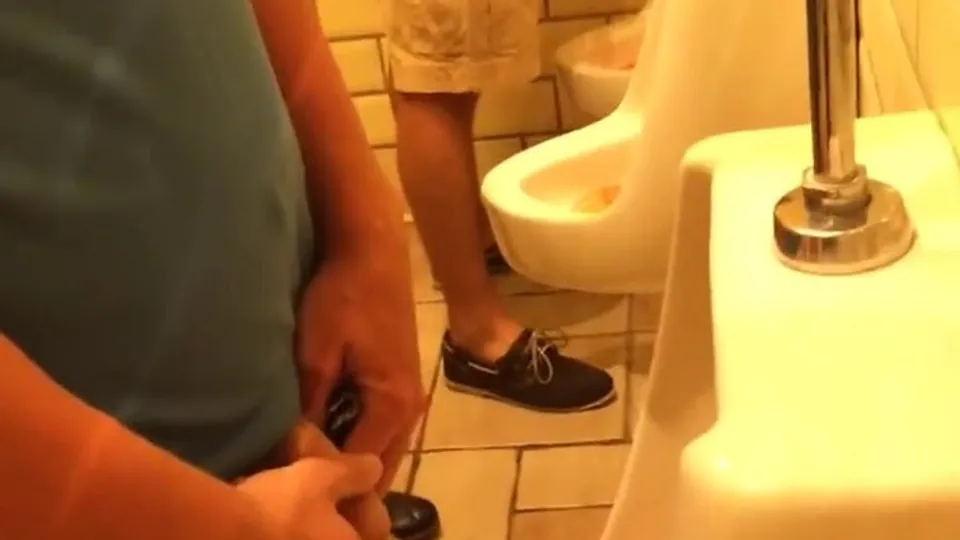 MEN PISSING AT THE URINAL 14 - ThisVid.com