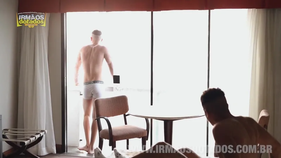 Menage (Gabriel Becker, Lucas Brandao, Ric Vilarimm)
