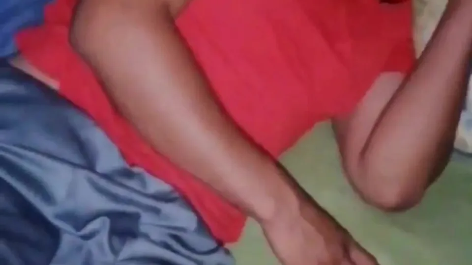 Mi primo dormido - ThisVid.com