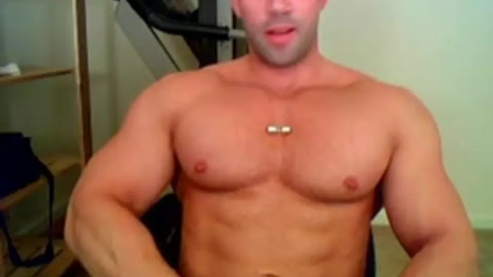 Muscle Hunk Michael Sausedo Ass Play