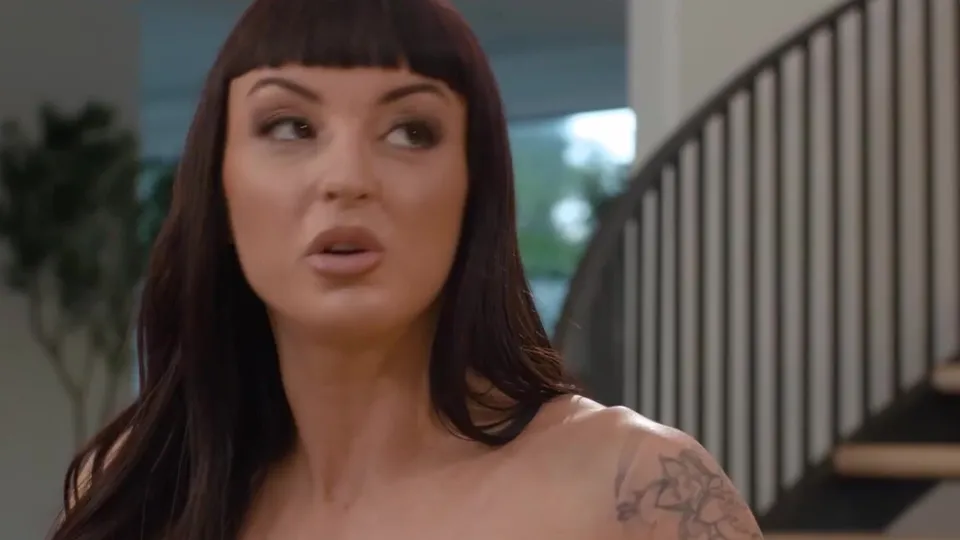 Hazel Heart & Charlie Valentine: Nude Milf & Stepdaughter Kiss & Finger