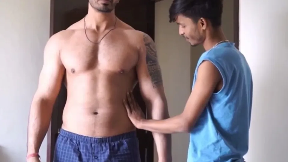 Molesting the Trainer - ThisVid.com