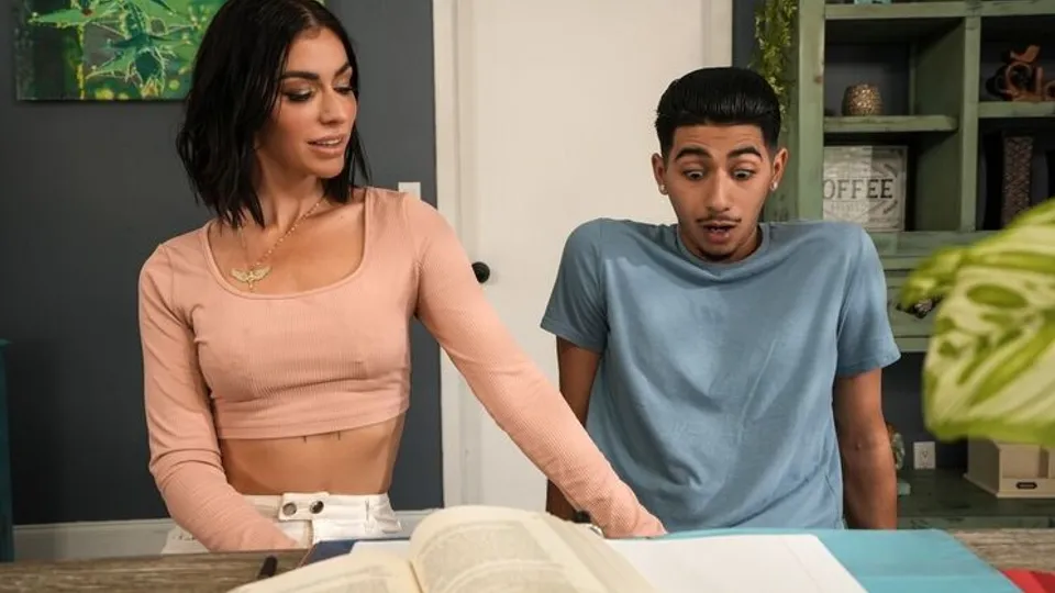 Mom Is Horny - Diego PerezVenus Valencia - Help Me Stepmom! 