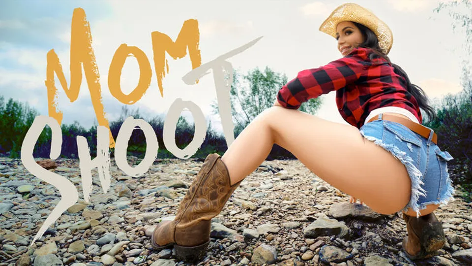 Mom Shoot - Ike DiezelAlexa Payne - Cowgirls Crave Cock 