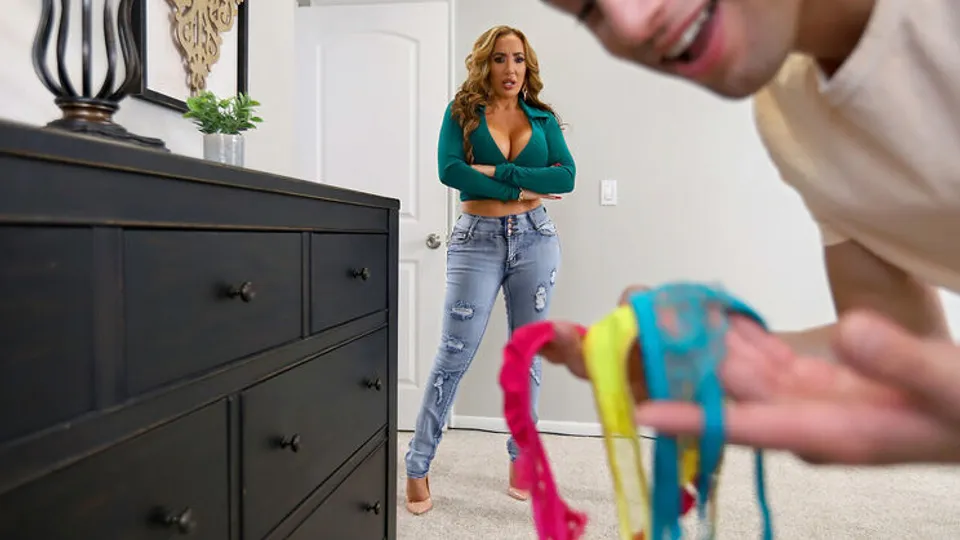 Moms Boy Toy - Richelle Ryan - Moms Panties - S1:E2 