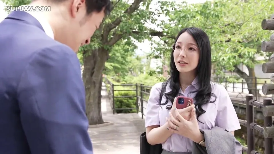 Sae Fujiki & Her Admired Female Boss