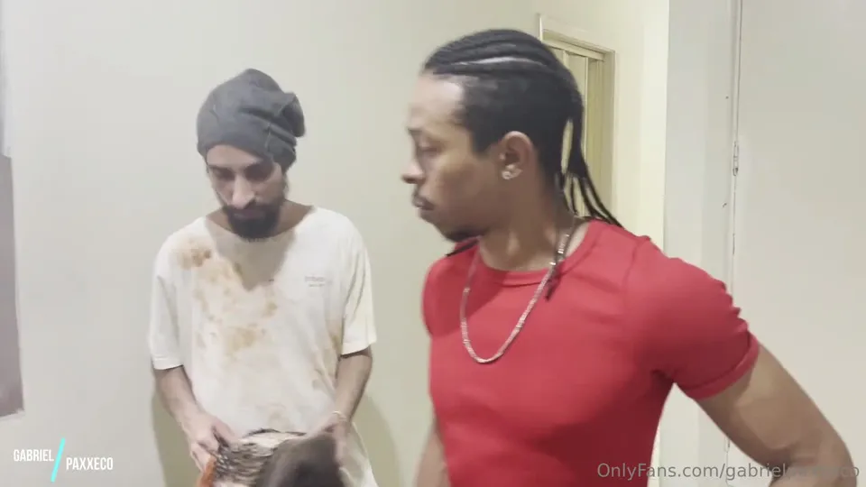 MORADOR DE RUA ME FODEU [gabrielpaxxeco]  - BoyFriendTV.com