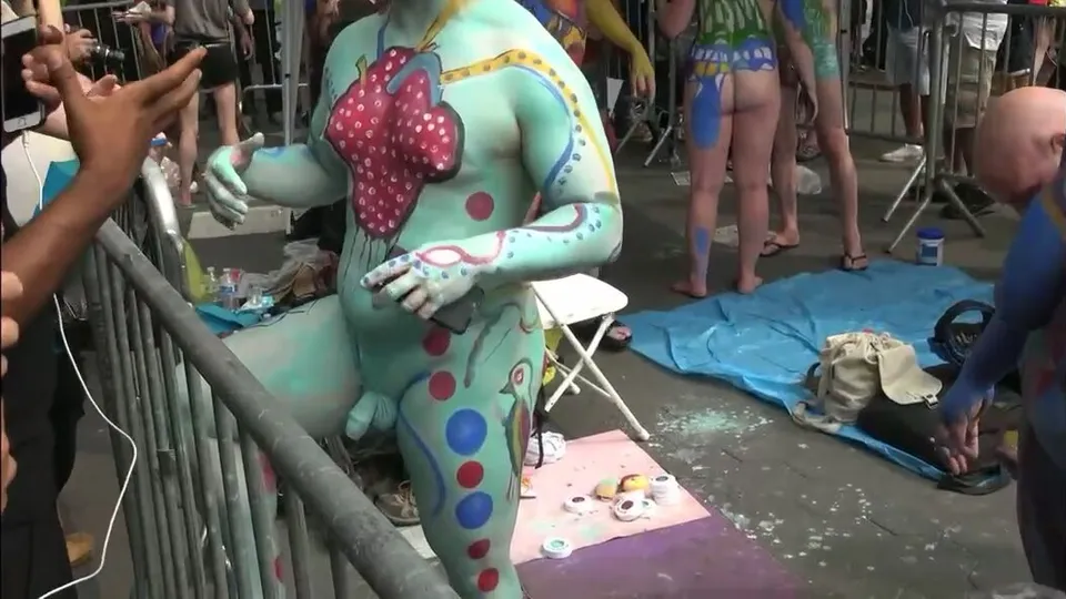 More body painting - ThisVid.com