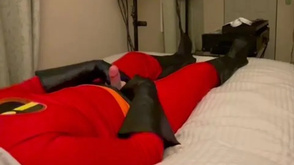 Mr. Incredible “Beats” his meat and Cums - ThisVid.com