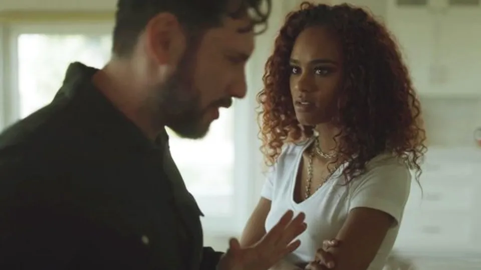 Mulatto enjoys her boyfriends big dick after a quarrel 