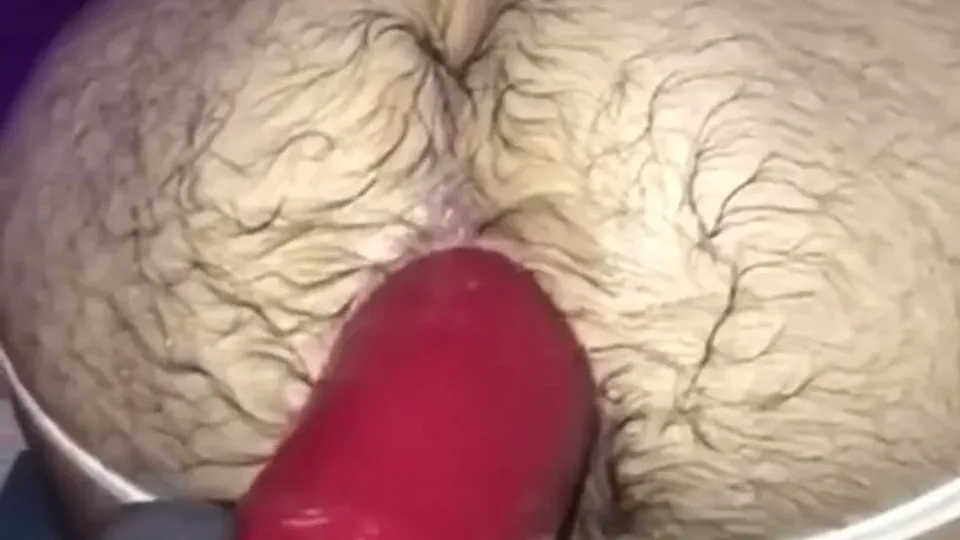 Muscle bear gets fist - ThisVid.com