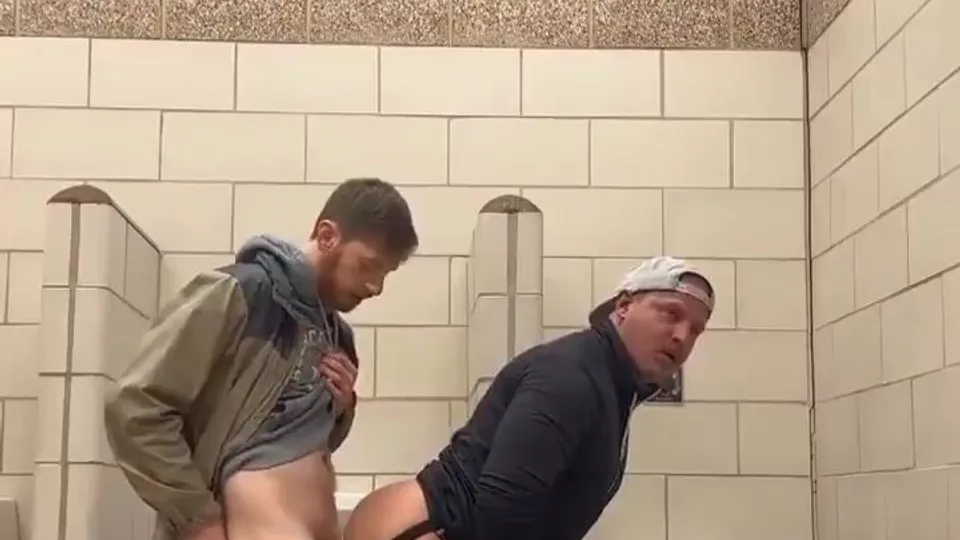 Muscle bottom cumdump bred at public restroom - ThisVid.com
