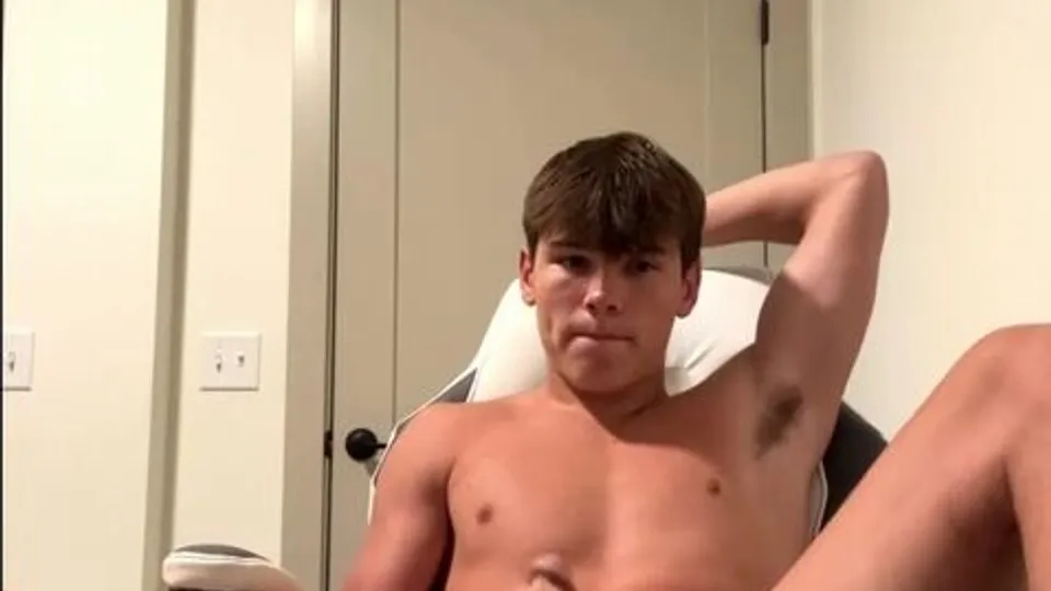 Muscle boy cums cam porn twink