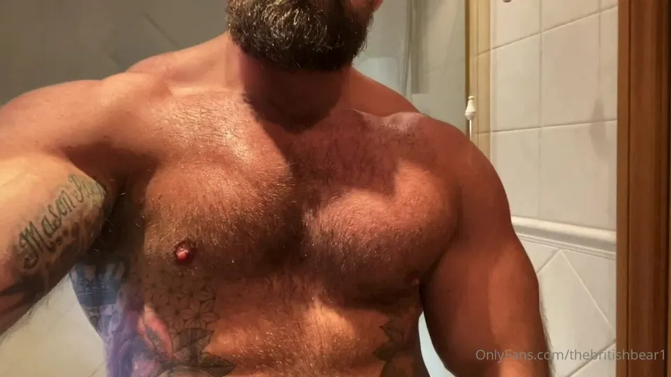 Muscle British JO 2 - ThisVid.com