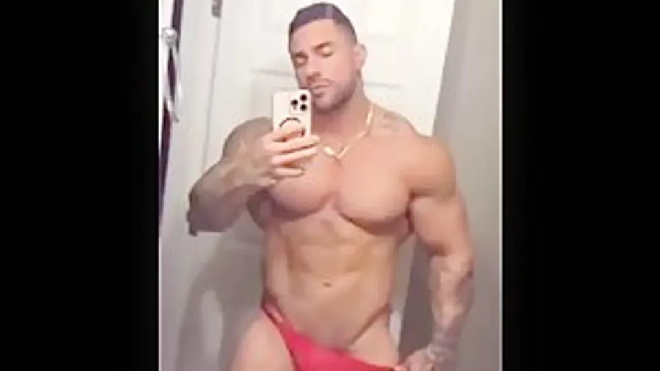Muscle Bro Seducing Us