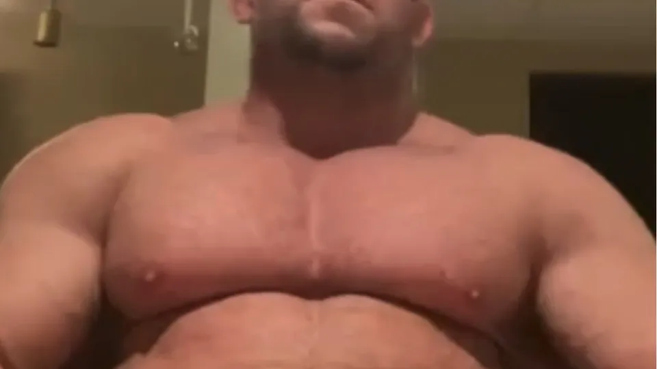 Muscle bull jerks his huge cock and cums - ThisVid.com