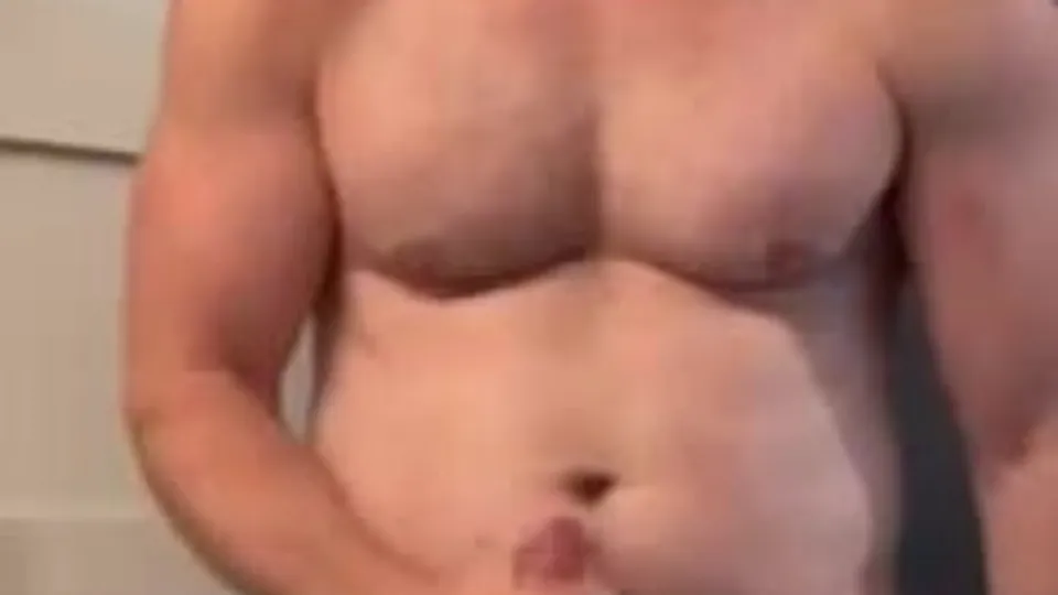 Muscle Daddy in Glasses - ThisVid.com