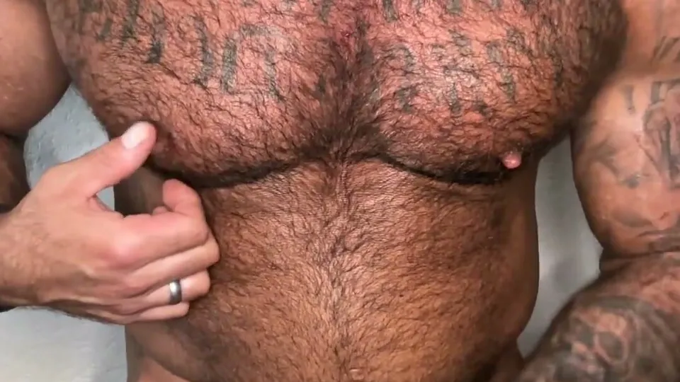 Muscle daddy - video 67 - ThisVid.com