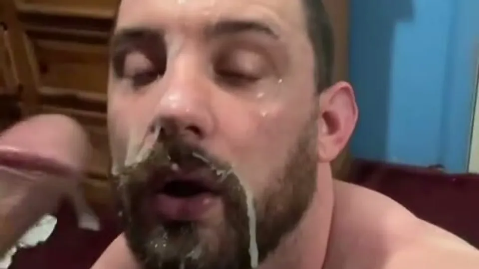 Muscle Fag Facial - video 3 - ThisVid.com