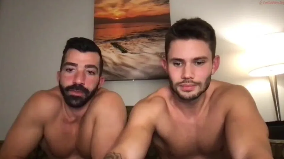 Muscle friends show their bromance - ThisVid.com En español