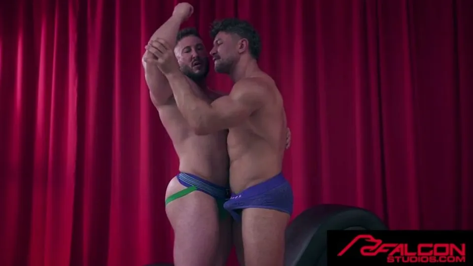 Muscle Hunks Dato Foland & Alex Palmieri Swap Blows & B - ThisVid.com Türkçe