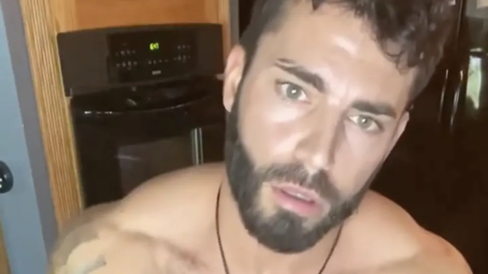Muscle jock fucking his toy pussy until he cums - ThisVid.com
