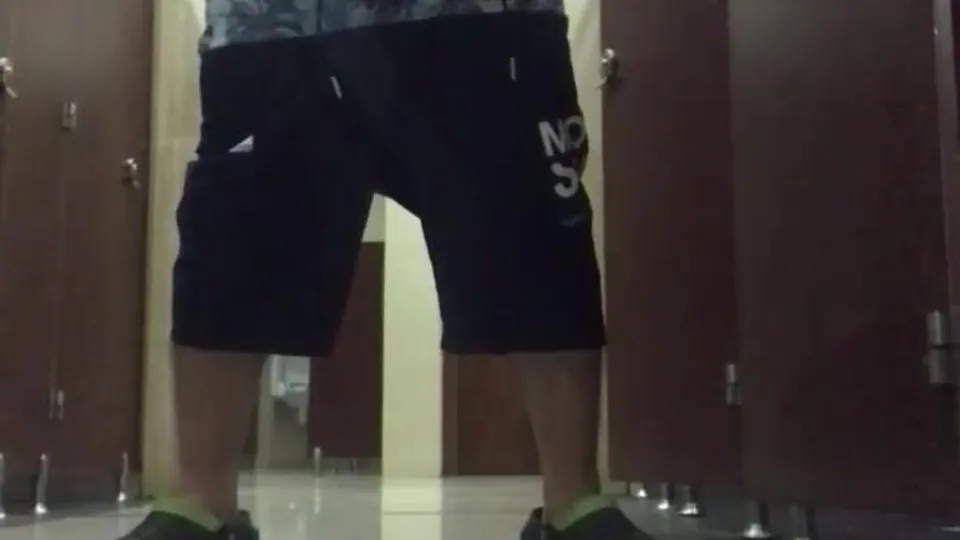 Muscle lad public toilet wank
