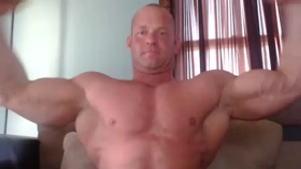 muscle man cam
