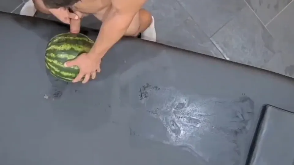 Muscle melon pounding - ThisVid.com